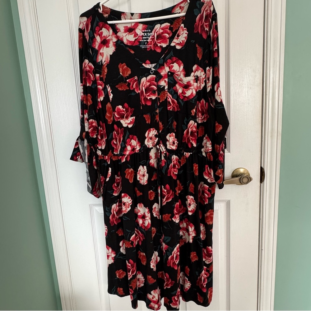 Torrid Floral Midi Dress Size 2 Cottagecore Dark Floral Boho Soft Girl Pockets